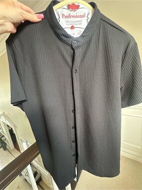 Professional Short Sleeve Button-Up Shirt in Charcoal